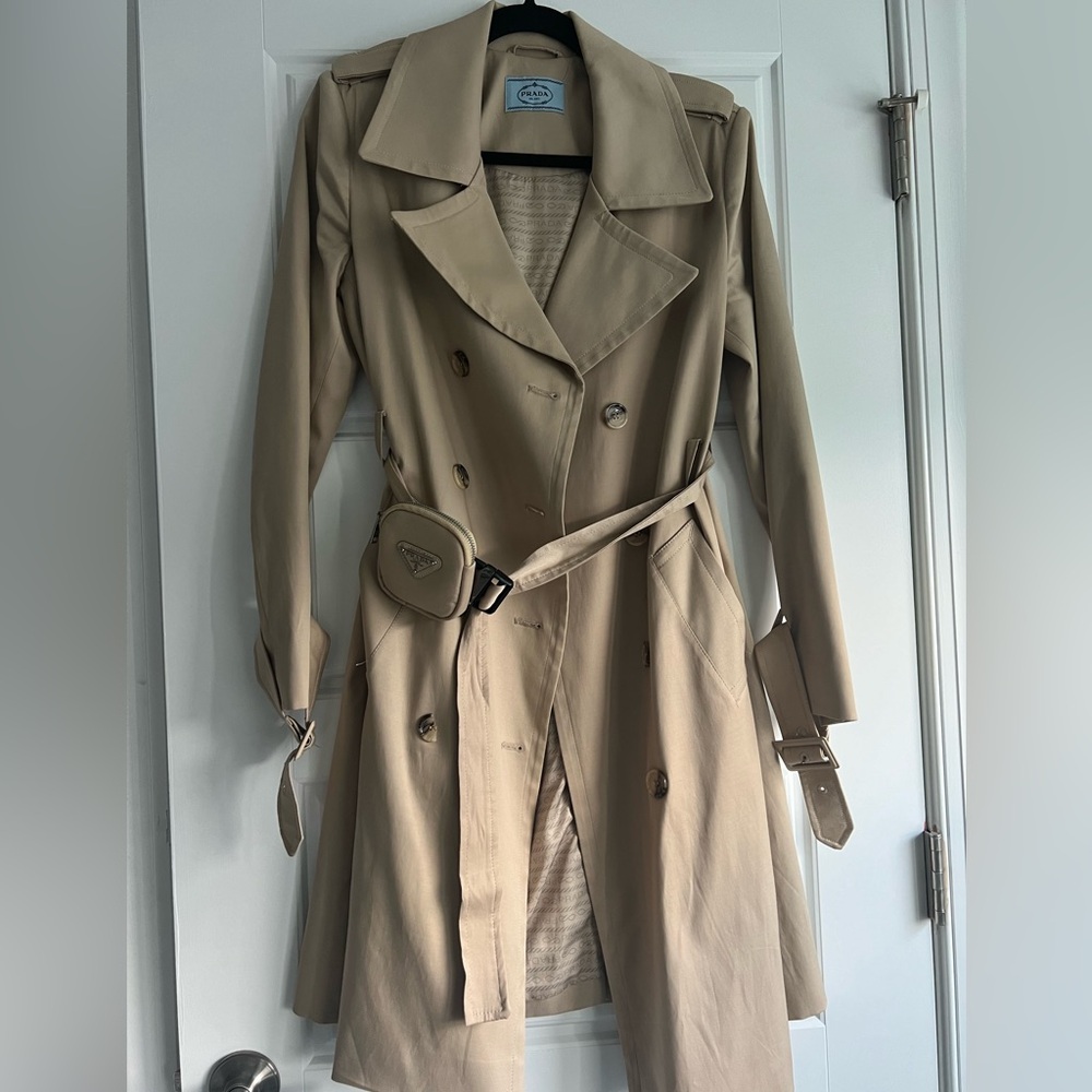 Prada trench Size medium